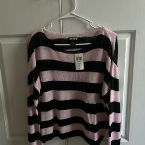 Hot Topic lightweight cropped sweater